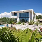 Maris - Luxury With Pool * Brodarica (Sibenik-Knin)