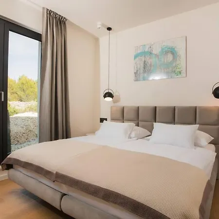 Willa Maris - Luxury With Pool