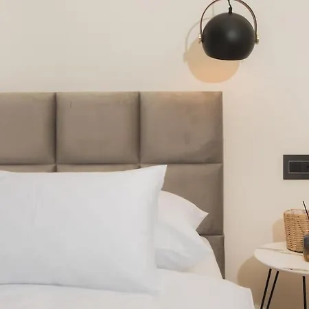 Maris - Luxury With Pool *