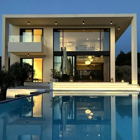 Вилла Maris - Luxury With Pool Бродарица