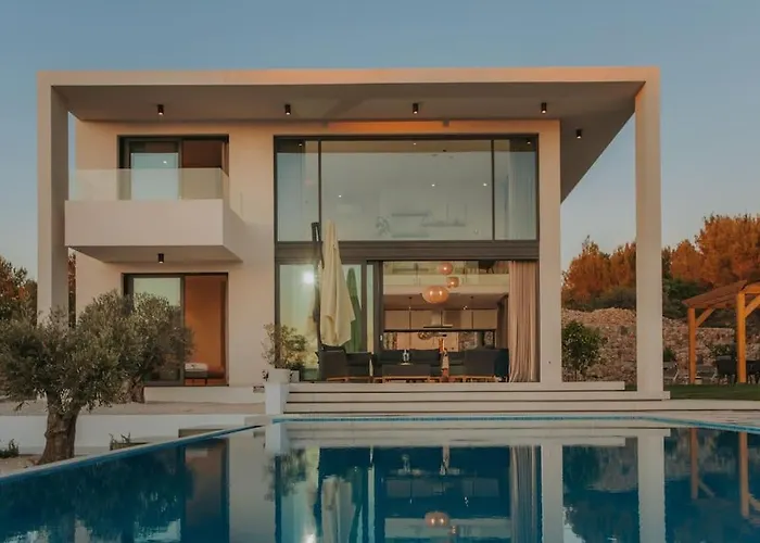 Villa Maris - Luxury With Pool