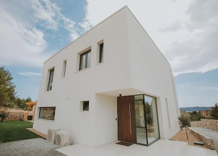 Maris - Luxury With Pool Villa Brodarica (Sibenik-Knin)