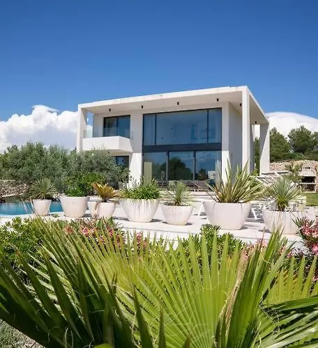 Maris - Luxury With Pool * Brodarica (Sibenik-Knin)