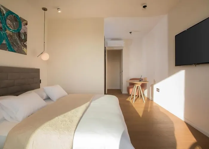 Maris - Luxury With Pool * Brodarica (Sibenik-Knin)