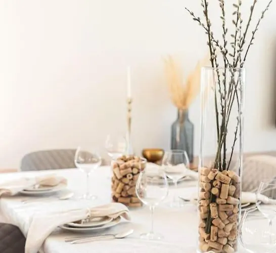 Maris - Luxury With Pool