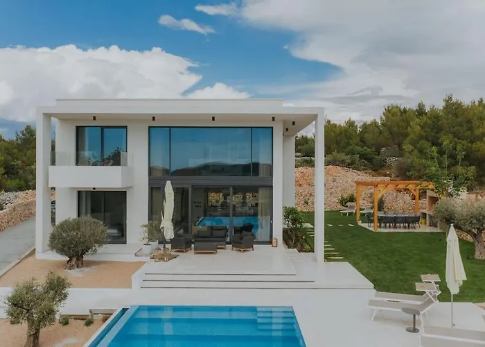 Villa Maris - Luxury With Pool *