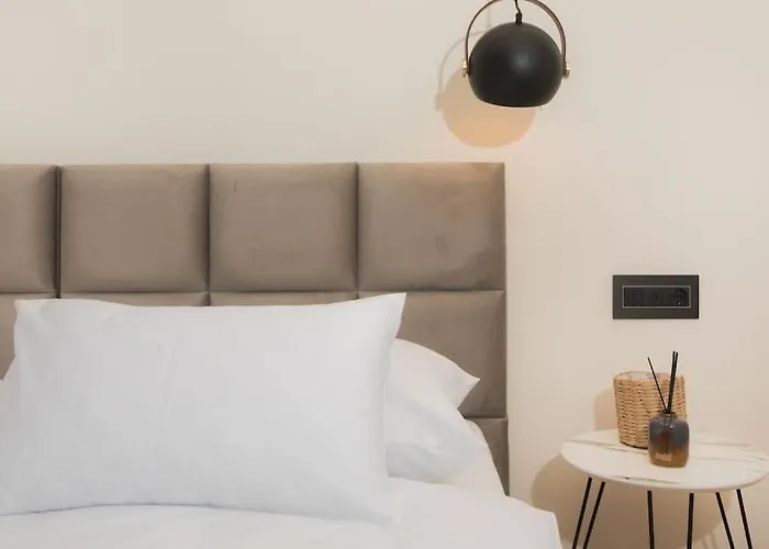 Maris - Luxury With Pool