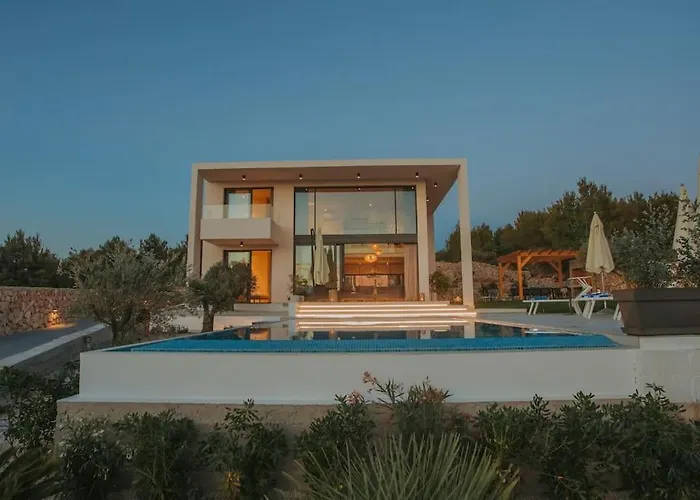 Villa Maris - Luxury With Pool